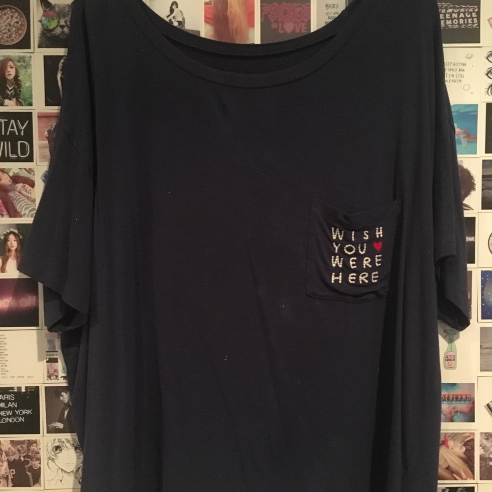 American Eagle “Wish you were here” shirt